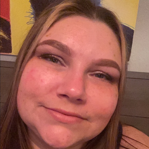 Meet your Posher, Angela - Picture 4 of 7